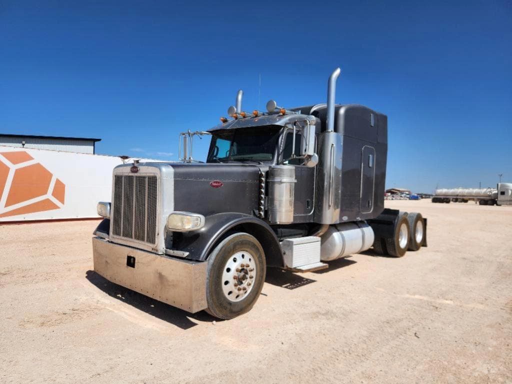 Image of Peterbilt 379 Primary image