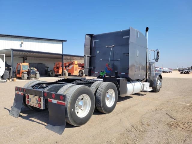 Image of Peterbilt 379 equipment image 4