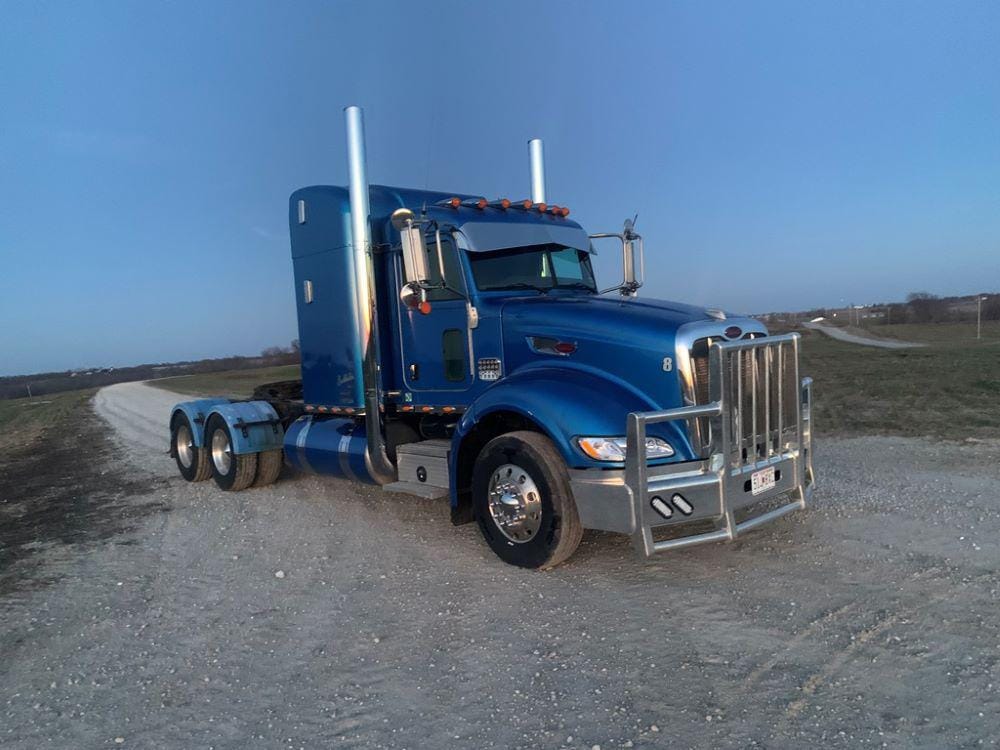Main image Peterbilt 386