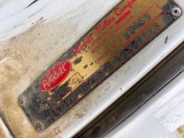 Image of Peterbilt 387 equipment image 1