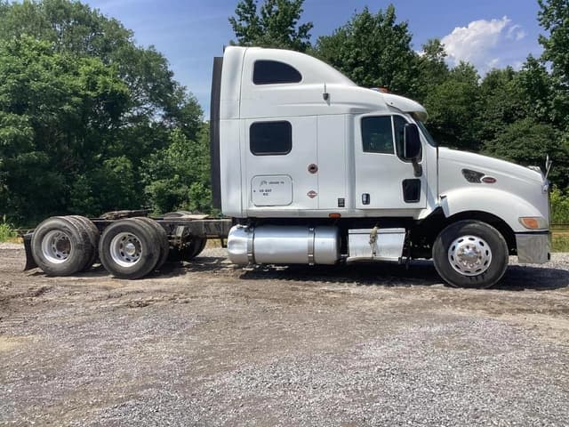 Image of Peterbilt 387 equipment image 2