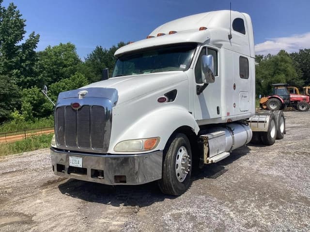 Image of Peterbilt 387 equipment image 4