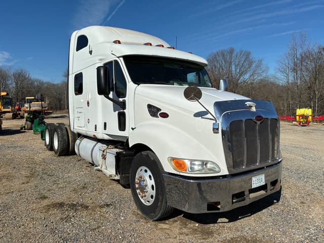 Image of Peterbilt 387 equipment image 1