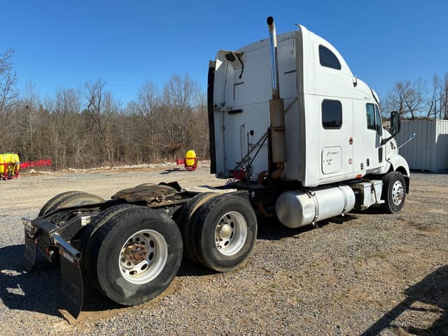 Image of Peterbilt 387 equipment image 2