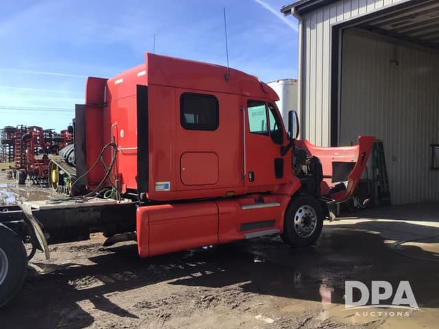 Image of Peterbilt 387 equipment image 4
