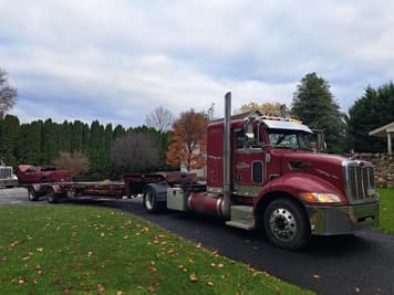 Main image Peterbilt 335