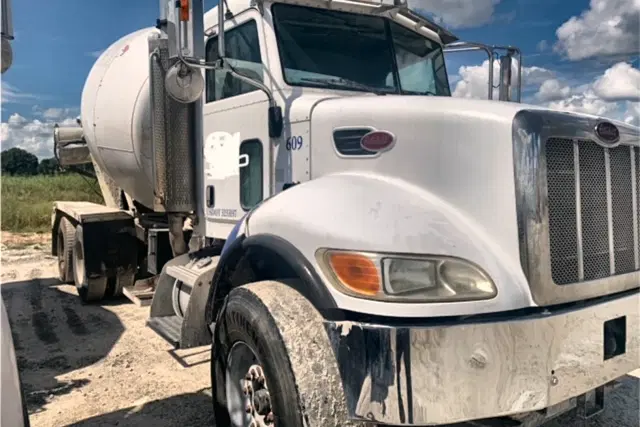 Image of Peterbilt PB335 equipment image 4
