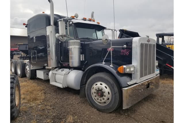 Image of Peterbilt Undetermined equipment image 4