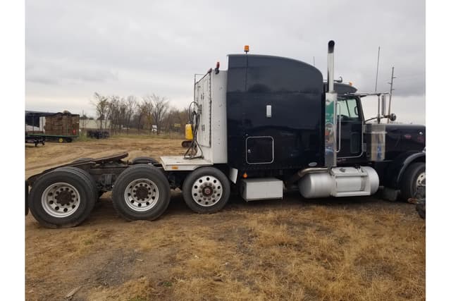 Image of Peterbilt Undetermined equipment image 1