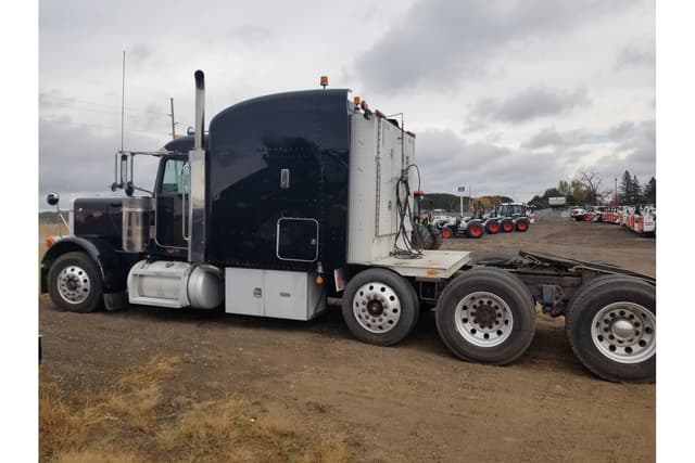 Image of Peterbilt Undetermined equipment image 3