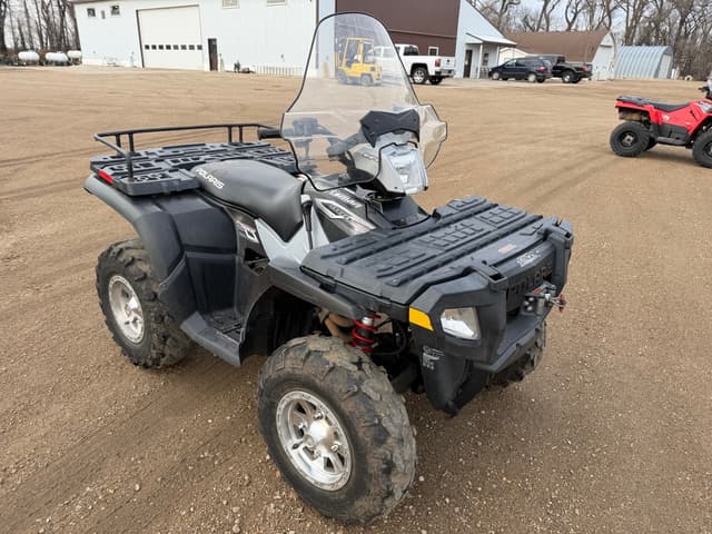 Image of Polaris Sportsman 800 equipment image 2