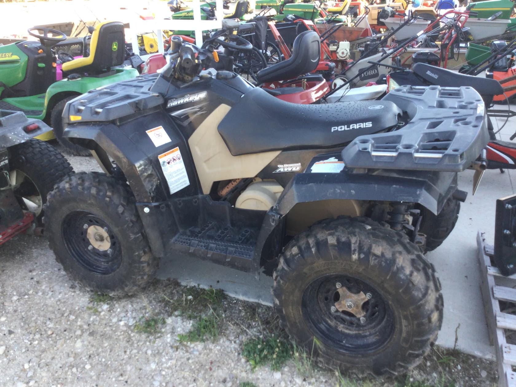 2006 Polaris Hawkeye Equipment Image0