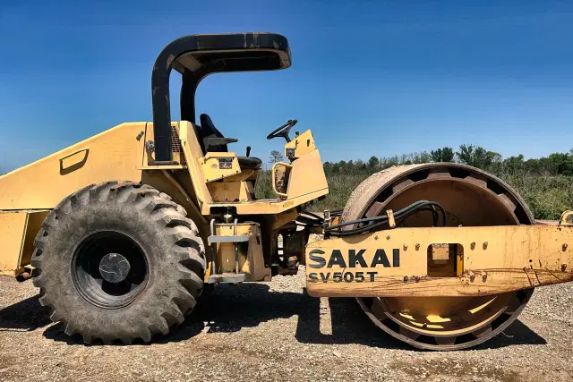 Image of Sakai SV505 equipment image 3