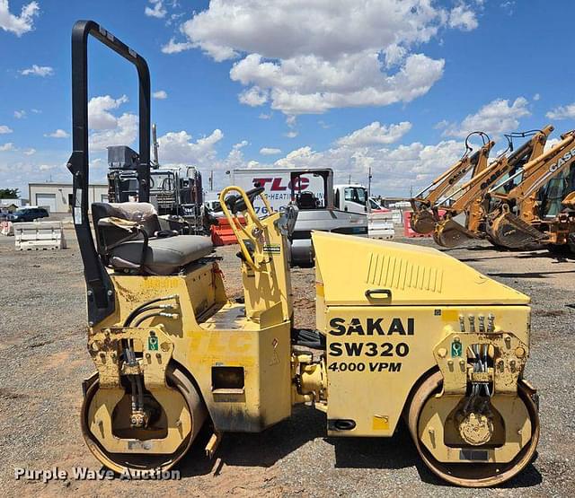 Image of Sakai SW320 equipment image 3