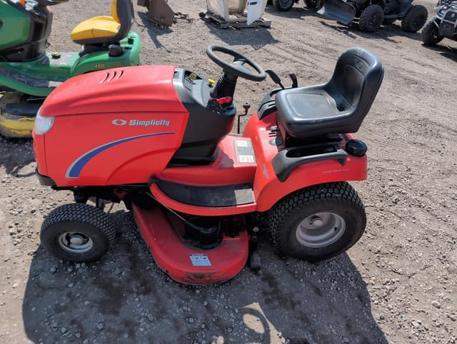 Image of Simplicity Broadmoor equipment image 1