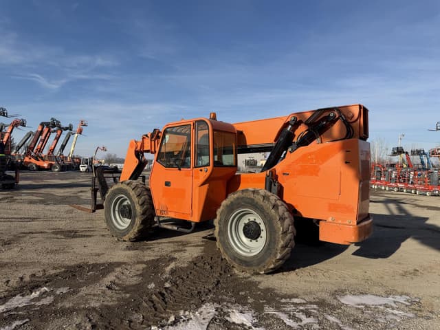 Image of Skytrak 10054 equipment image 1