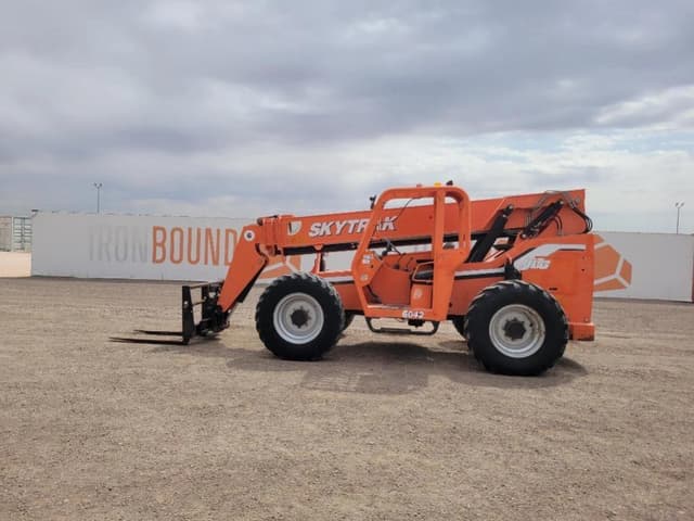 Image of Skytrak 6042 equipment image 1