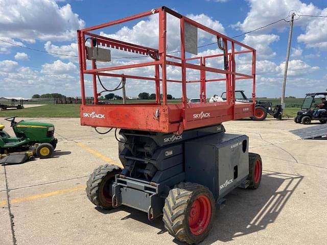 Image of Sky Jack SJ6832RT equipment image 2