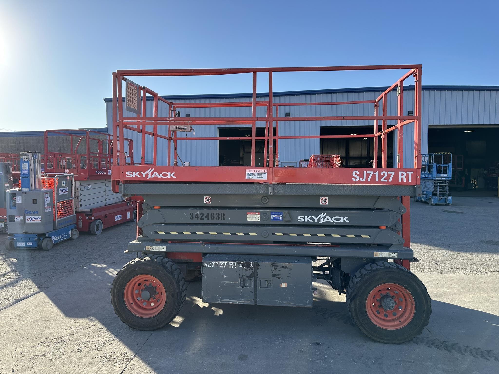 2006 Sky Jack SJ7127RT Equipment Image0