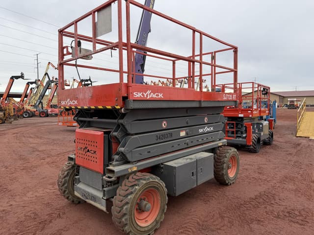 Image of Sky Jack SJ7135RT equipment image 3