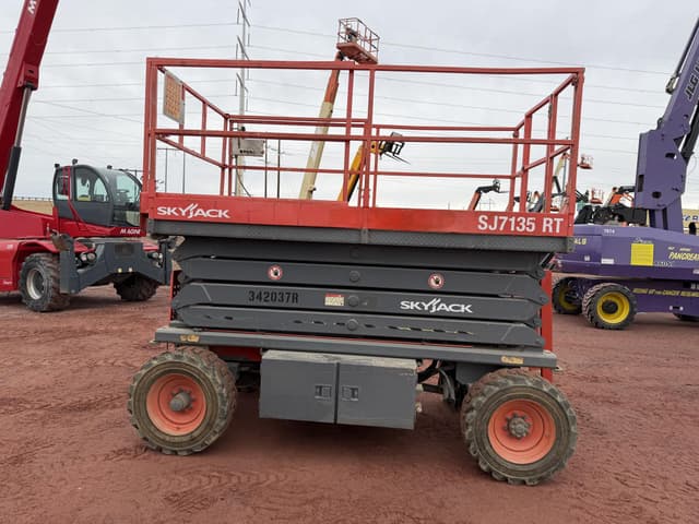 Image of Sky Jack SJ7135RT equipment image 4