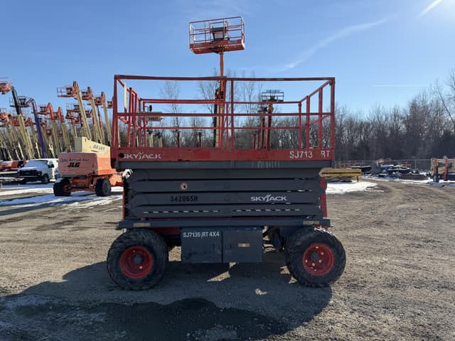 Image of Sky Jack SJ7135RT equipment image 4
