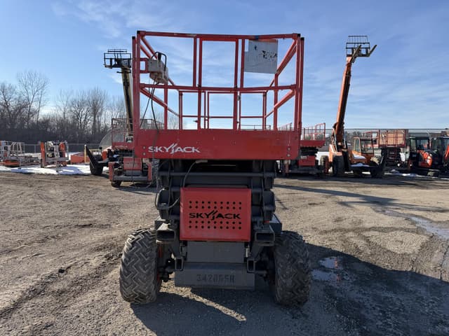 Image of Sky Jack SJ7135RT equipment image 2