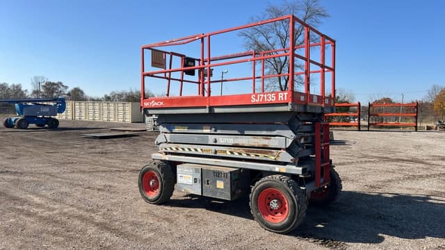 Image of Sky Jack SJ7135RT equipment image 2