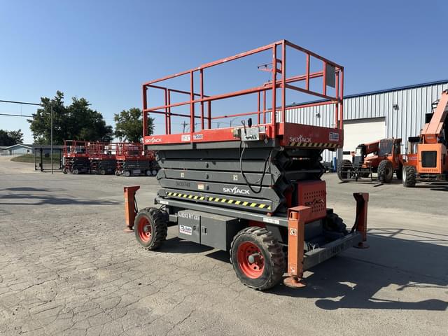 Image of Sky Jack SJ8243RT equipment image 1