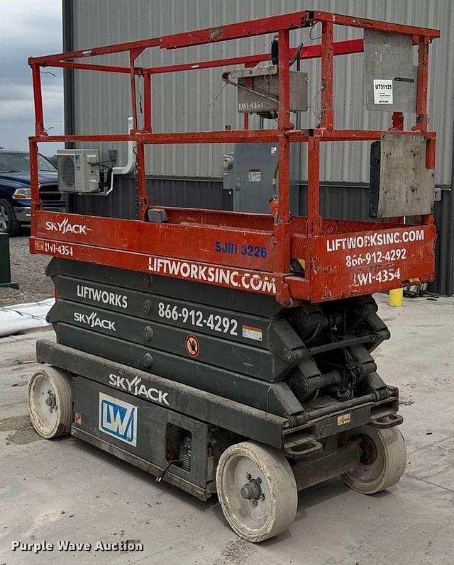 Image of Sky Jack SJIII3226 equipment image 2
