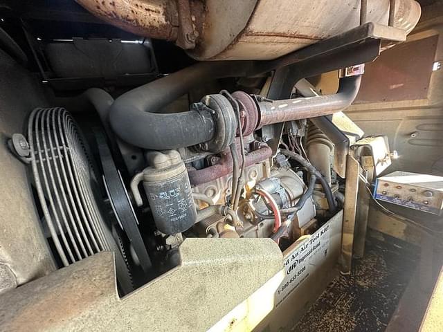 Image of Sterling L7500 equipment image 4