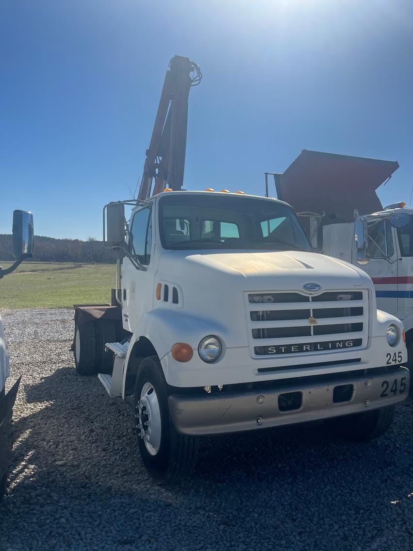 2006 Sterling L7500 Equipment Image0