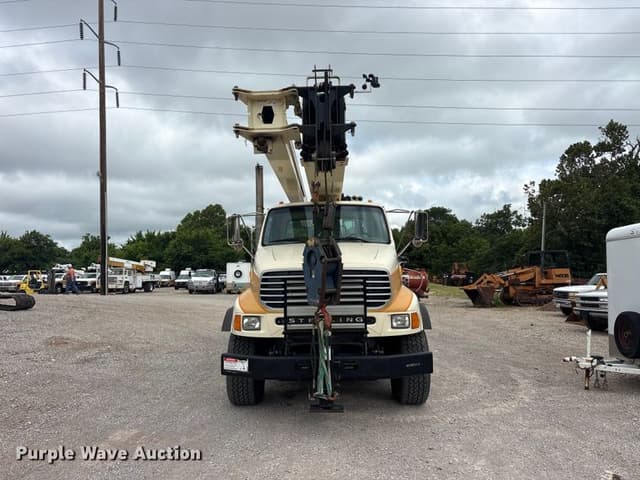 Image of Sterling L8500 equipment image 1