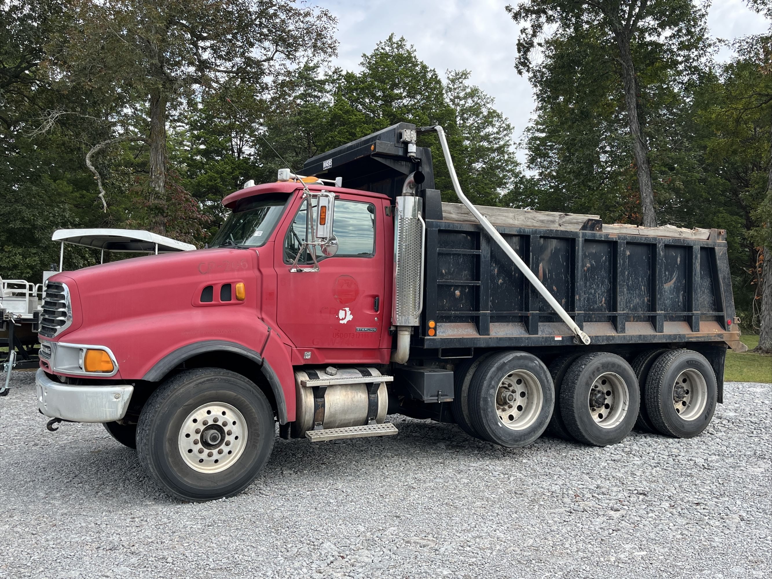 2006 Sterling L9500 Equipment Image0