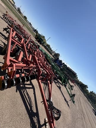 Image of Sunflower 4511 equipment image 3