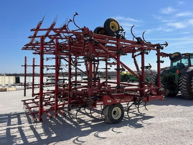 Image of Sunflower 5135-42 equipment image 3