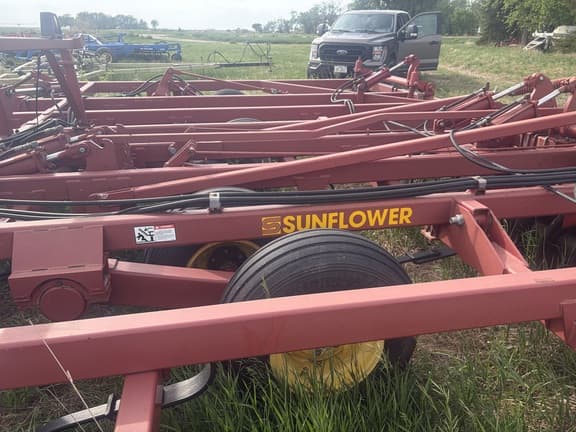 Image of Sunflower 6332-26 equipment image 4