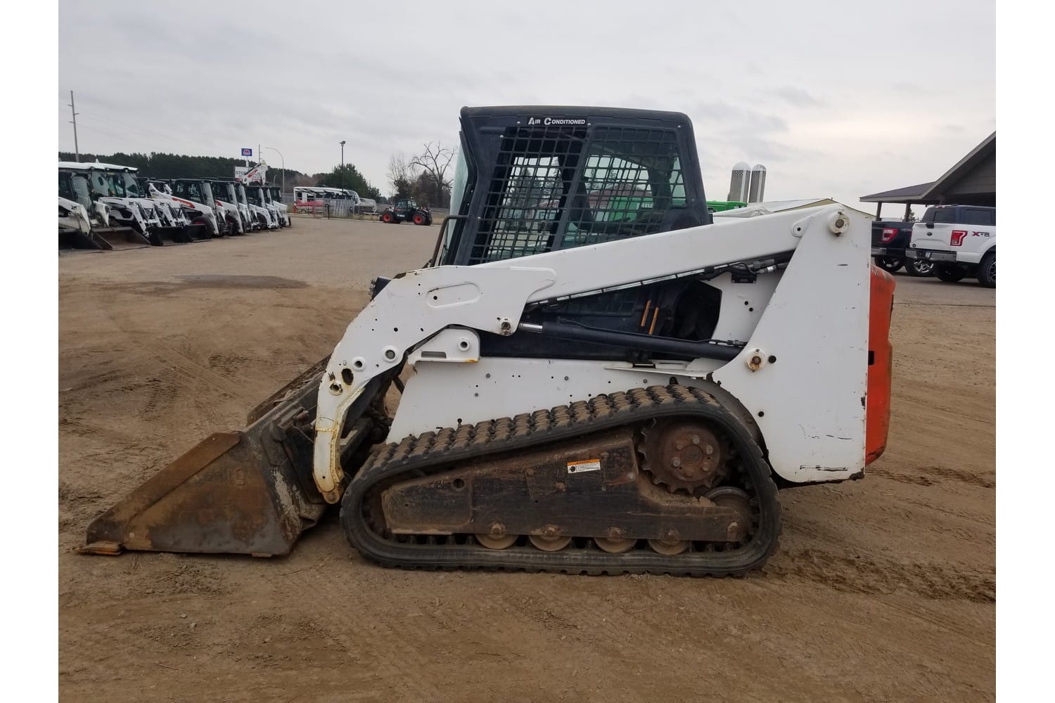 Main image Bobcat T180