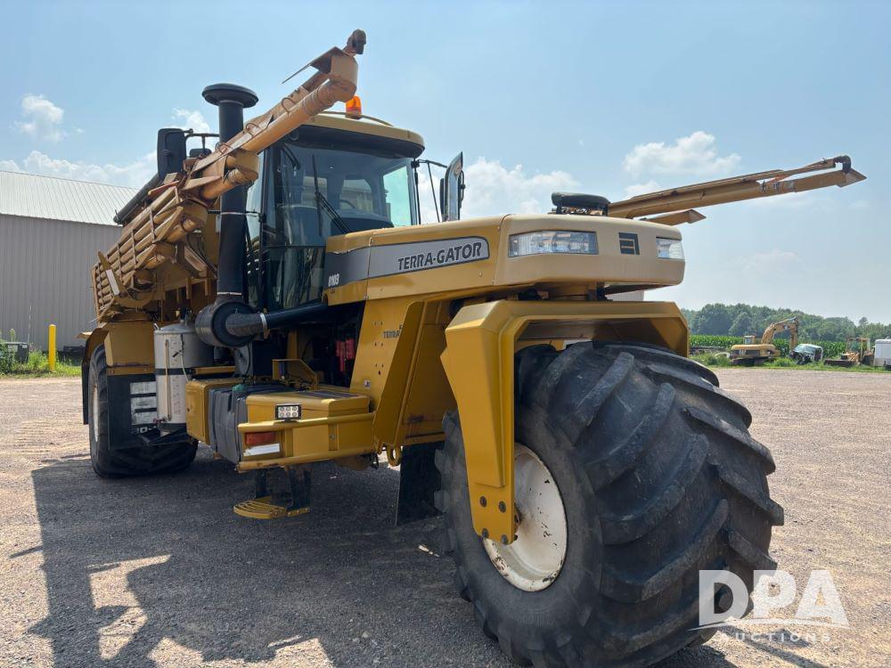 Image of Ag-Chem Terra-Gator 8103 Primary image