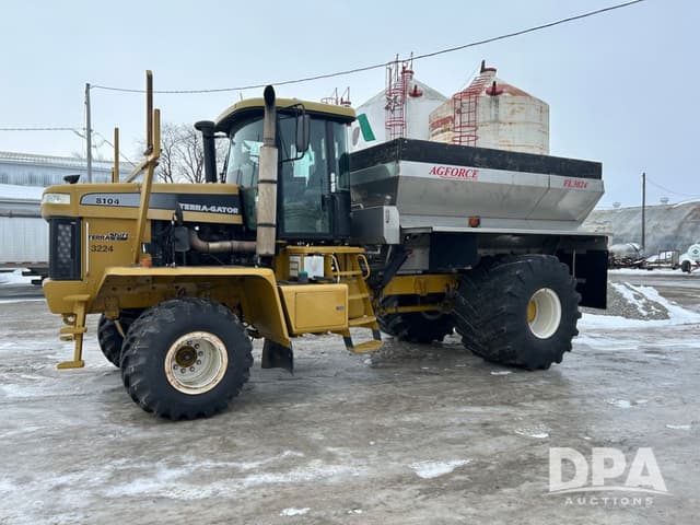 Image of Ag-Chem Terra-Gator 8104 equipment image 4
