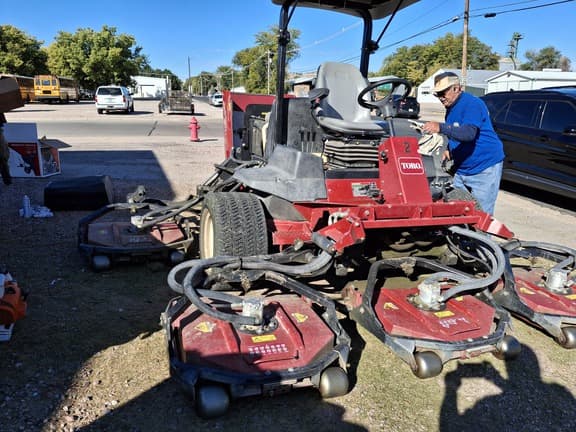 Image of Toro Groundsmaster 4700-D equipment image 1