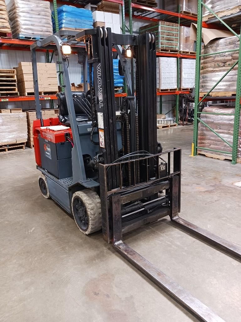 2006 Toyota 7FBCU25 Construction Forklifts For Sale | Tractor Zoom