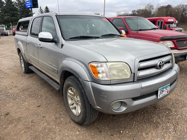 Image of Toyota Tundra equipment image 2