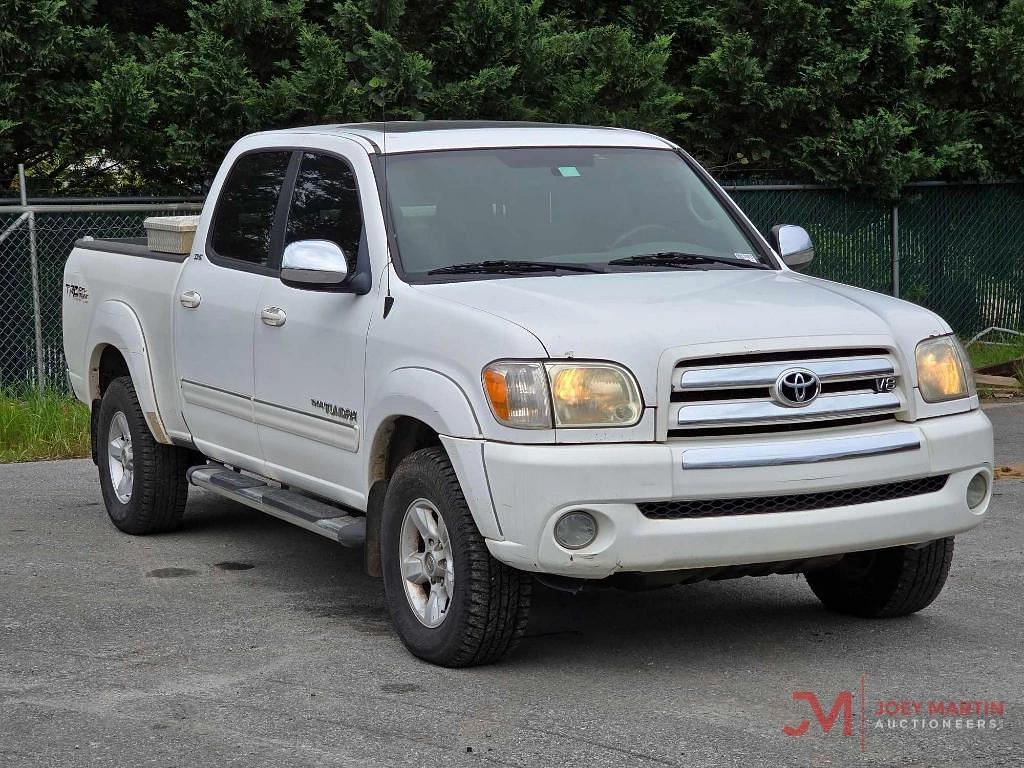 Image of Toyota Tundra SR5 Primary image