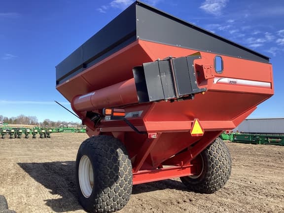 Image of Unverferth 8250 equipment image 4