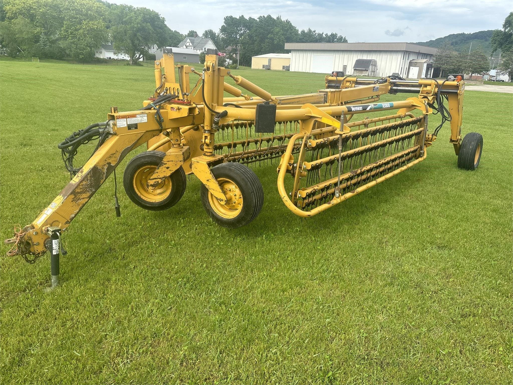 2006 Vermeer R2800 Equipment Image0
