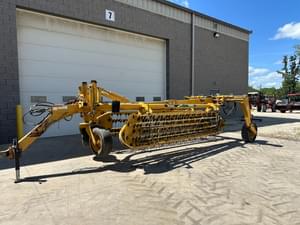 2006 Vermeer R2800 Image