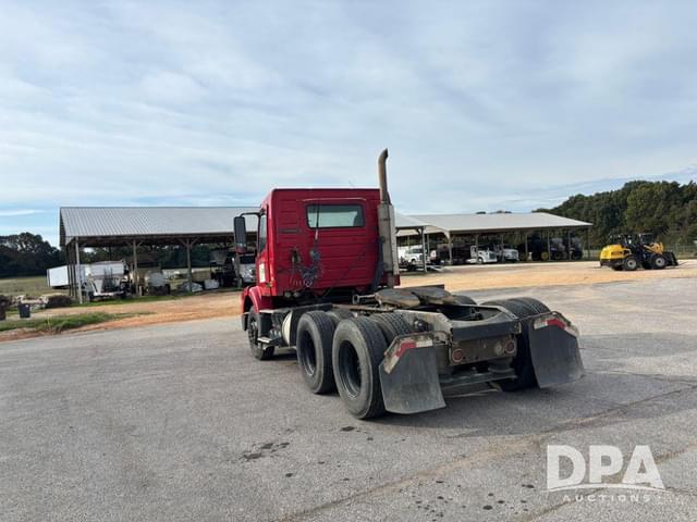 Image of Volvo D12 equipment image 3