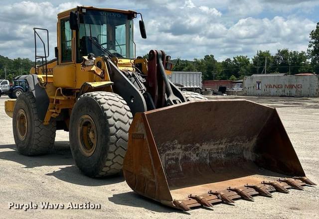 Image of Volvo L110E equipment image 3