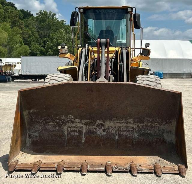 Image of Volvo L110E equipment image 2